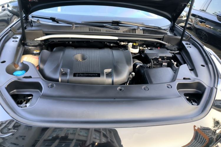 Used Lynk & Co 03 2022 03+ 2.0TD Automatic Performance Package Engine Bay
