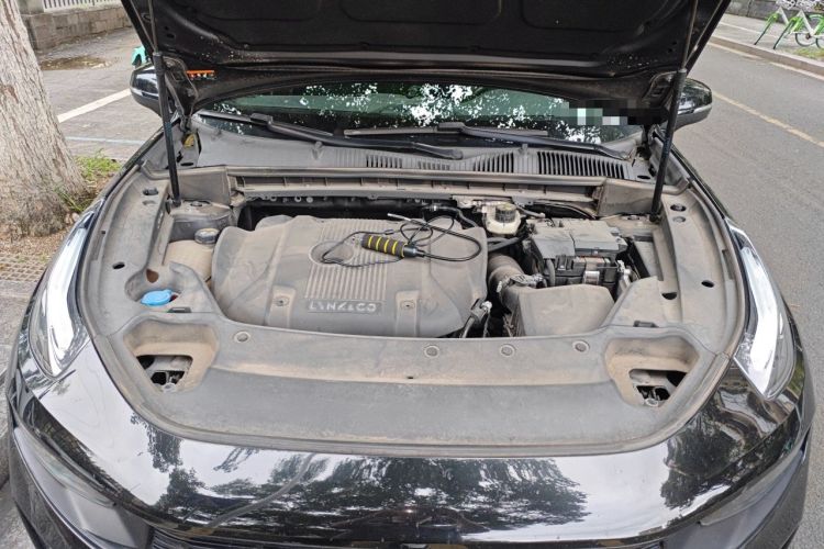 Used Lynk & Co 03 2022 2.0TD DCT JingPro Engine Bay