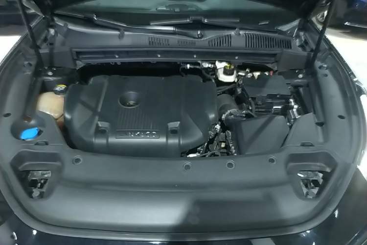 Used Lynk & Co 03 2022 2.0TD DCT JingPro Engine Bay
