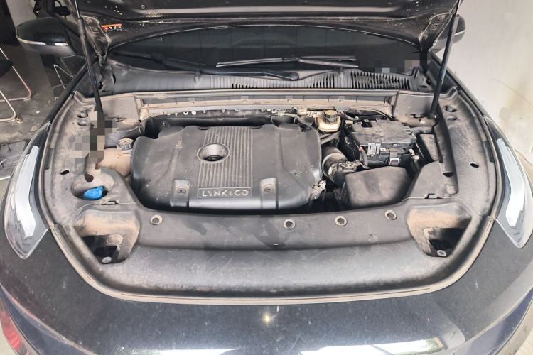 Used Lynk & Co 03 2022 2.0TD DCT JingPro Engine Bay