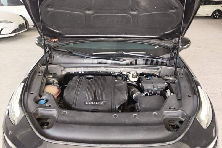 Used Lynk & Co 03 2022 1.5TD DCT JingPro Engine Bay