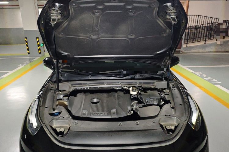 Used Lynk & Co 03 2022 2.0TD DCT JingPro Engine Bay