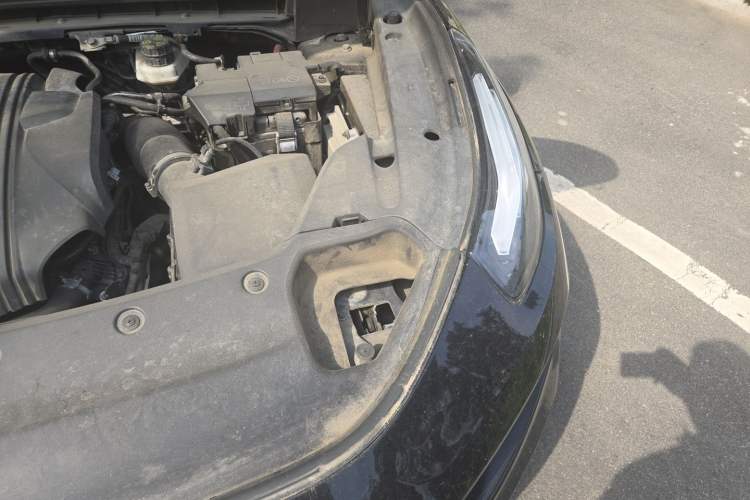 Used Lynk & Co 03 2022 1.5TD DCT JingPlus Engine Bay Left
