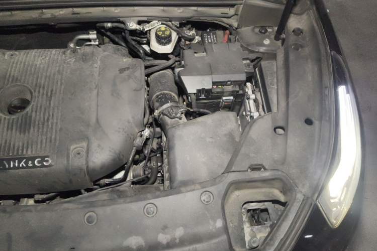 Used Lynk & Co 03 2022 2.0TD DCT JingPro Engine Bay Left