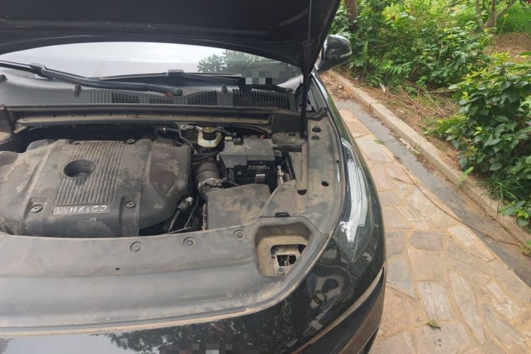 Used Lynk & Co 03 2022 2.0TD DCT JingPro Engine Bay Left