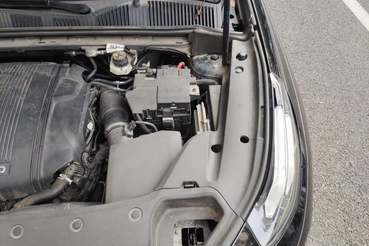 Used Lynk & Co 03 2022 1.5TD DCT JingPro Engine Bay Left