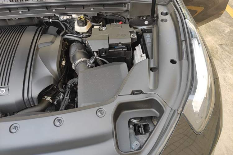 Used Lynk & Co 03 2022 1.5TD DCT JingPro Engine Bay Left
