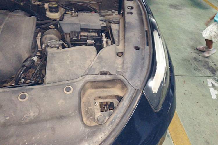 Used Lynk & Co 03 2022 2.0TD DCT GenioPlus Engine Bay Left