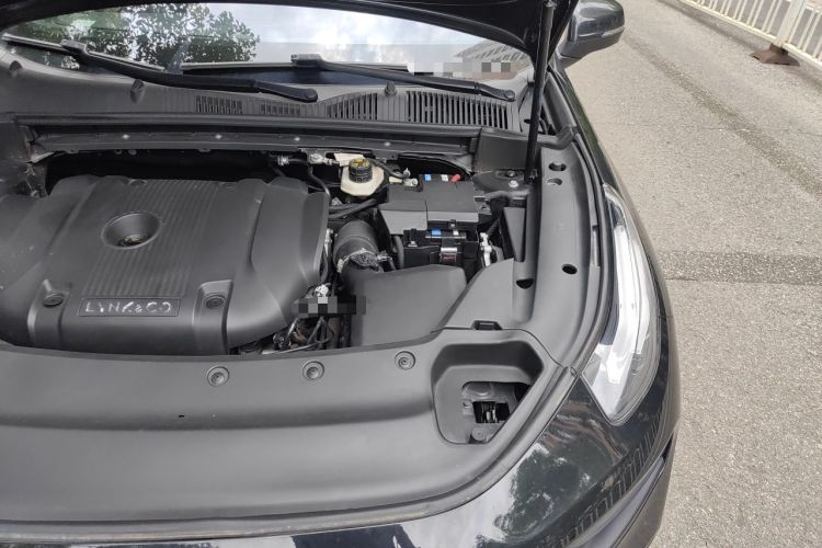 Used Lynk & Co 03 2022 2.0TD DCT JingPro Engine Bay Left