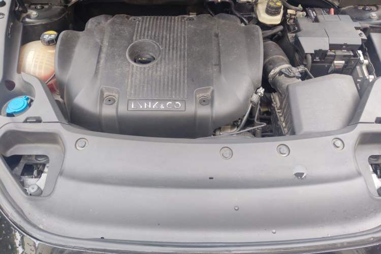Used Lynk & Co 03 2022 2.0TD DCT JingPro Engine Bay