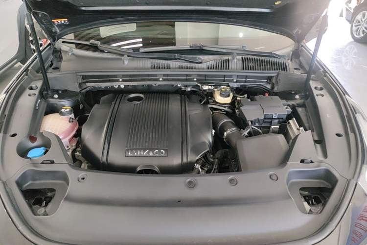 Used Lynk & Co 03 2022 1.5TD DCT JingPro Engine Bay