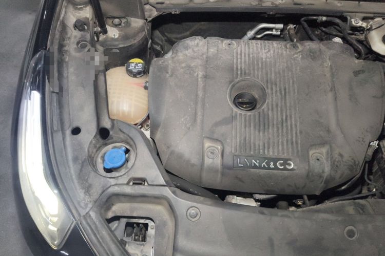 Used Lynk & Co 03 2022 2.0TD DCT JingPro Engine Bay Right