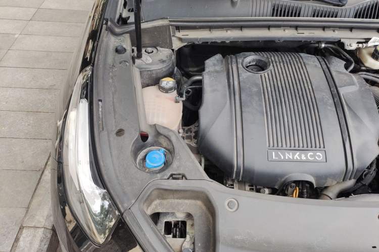 Used Lynk & Co 03 2022 1.5TD DCT JingPro Engine Bay Right