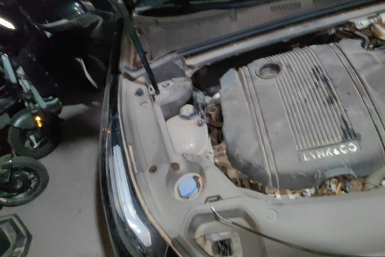 Used Lynk & Co 03 2022 1.5TD DCT JingPro Engine Bay Right