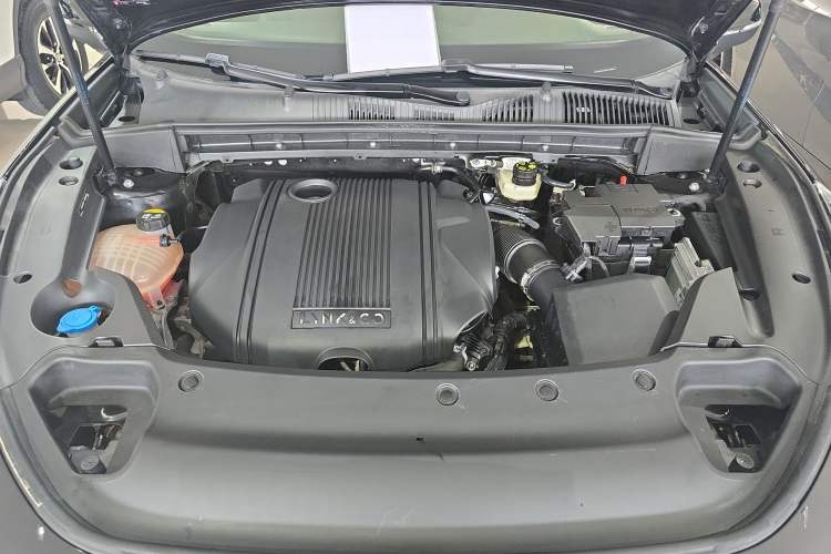 Used Lynk & Co 03 2022 1.5TD DCT JingPlus Engine Bay