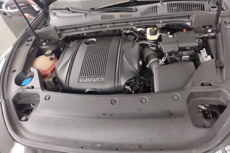Used Lynk & Co 03 2022 1.5TD DCT JingPlus Engine Bay