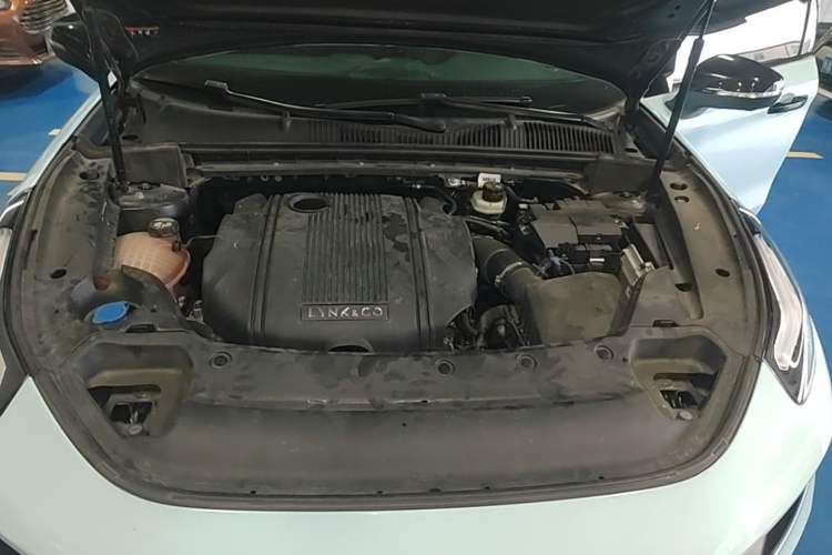 Used Lynk & Co 03 2022 1.5TD DCT JingPro Engine Bay