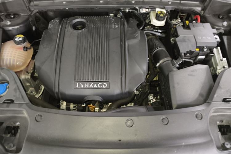 Used Lynk & Co 03 2022 1.5TD DCT JingPro Engine Bay