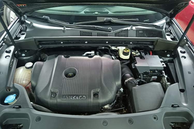 Used Lynk & Co 03 2022 2.0TD DCT GenioPlus Engine Bay