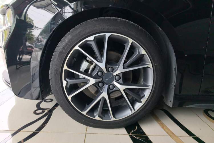 Used Lynk & Co 03 2022 2.0TD DCT JingPro Exterior 4