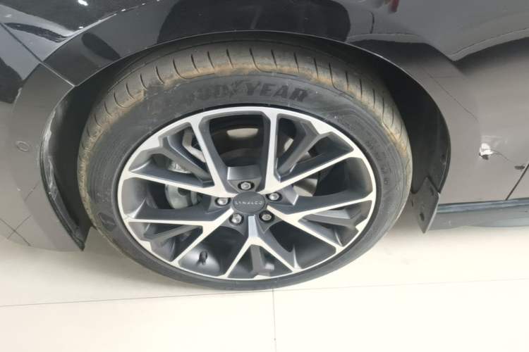 Used Lynk & Co 03 2022 1.5TD DCT JingPro Exterior 4