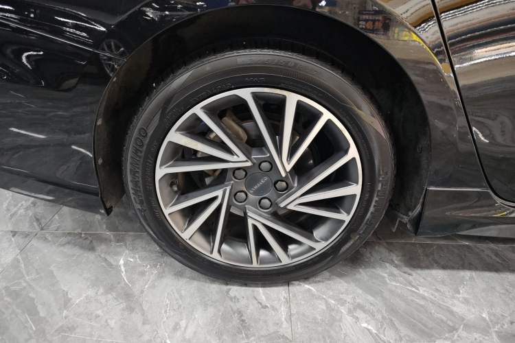 Used Lynk & Co 03 2022 1.5TD DCT JingPlus Exterior 5