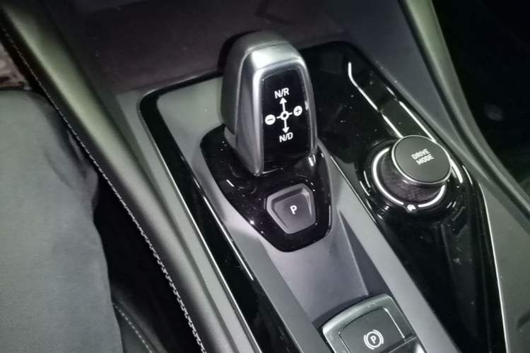 Used Lynk & Co 03 2022 2.0TD DCT JingPro Gear Lever