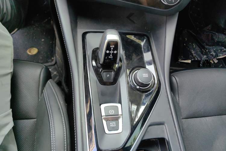 Used Lynk & Co 03 2022 2.0TD DCT JingPro Gear Lever