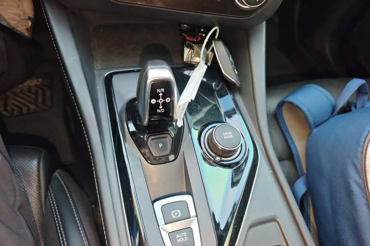 Used Lynk & Co 03 2022 2.0TD DCT JingPro Gear Lever
