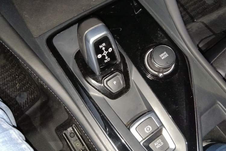 Used Lynk & Co 03 2022 1.5TD DCT JingPro Gear Lever