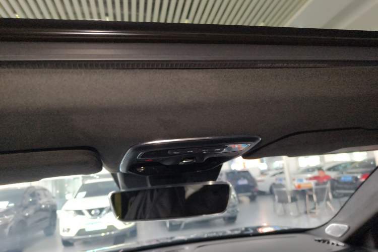 Used Lynk & Co 03 2022 03+ 2.0TD Automatic Wind-Chasing Edition Headliner