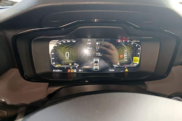 Used Lynk & Co 03 2022 2.0TD DCT JingPro Instrument Cluster