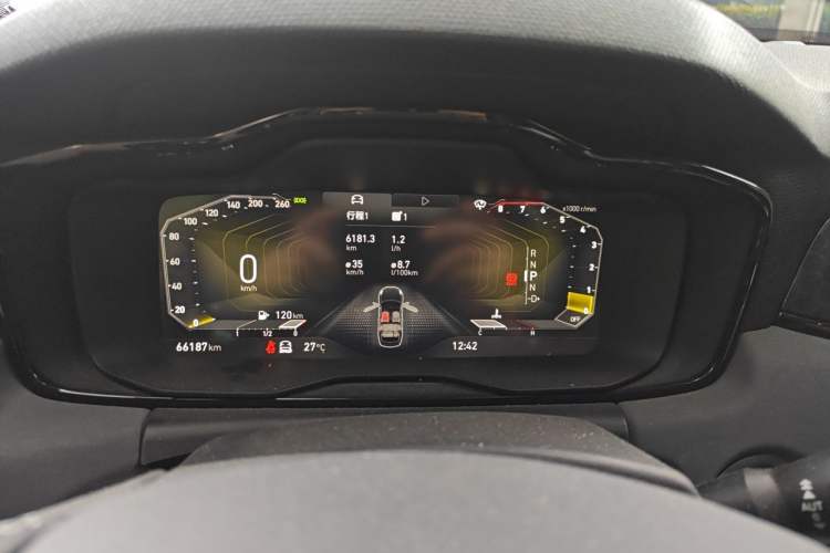 Used Lynk & Co 03 2022 2.0TD DCT JingPro Instrument Cluster