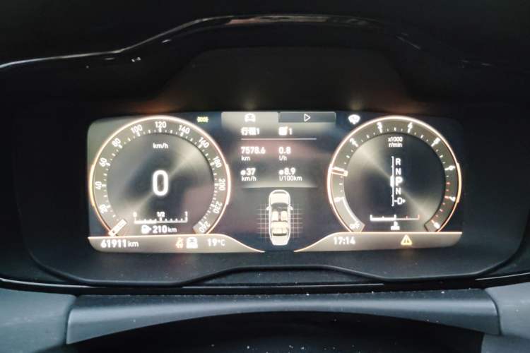 Used Lynk & Co 03 2022 1.5TD DCT JingPro Instrument Cluster