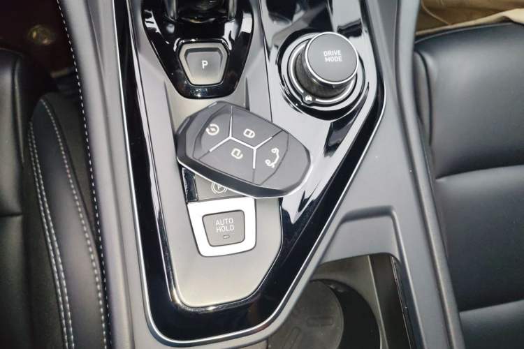 Used Lynk & Co 03 2022 2.0TD DCT GenioPlus Interior 1