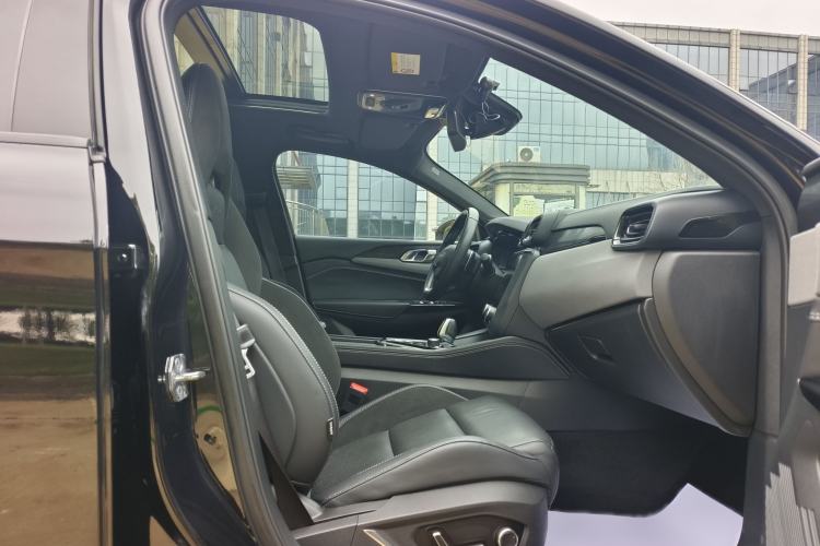 Used Lynk & Co 03 2022 2.0TD DCT JingPro Interior 10