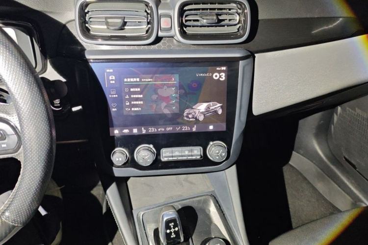 Used Lynk & Co 03 2022 2.0TD DCT JingPro Interior 2