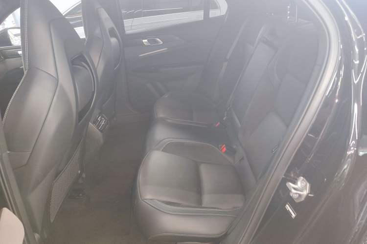 Used Lynk & Co 03 2022 2.0TD DCT JingPro Interior 2
