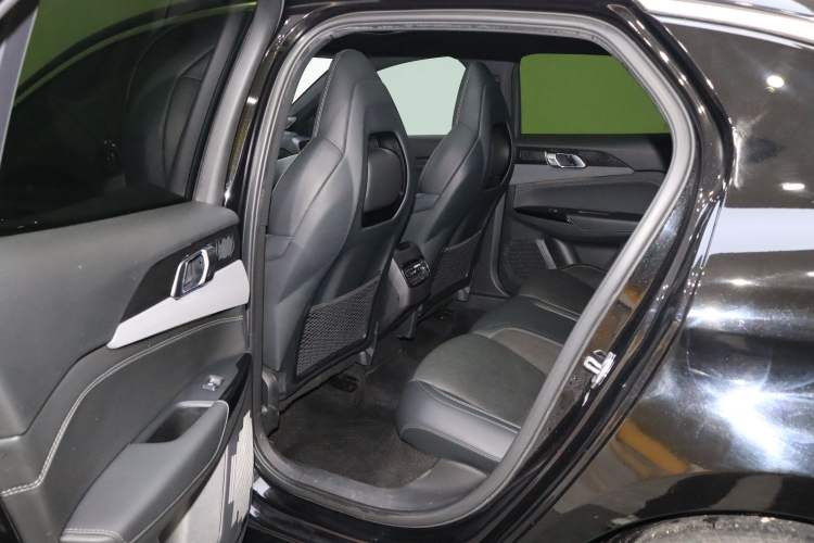 Used Lynk & Co 03 2022 2.0TD DCT JingPro Interior 2