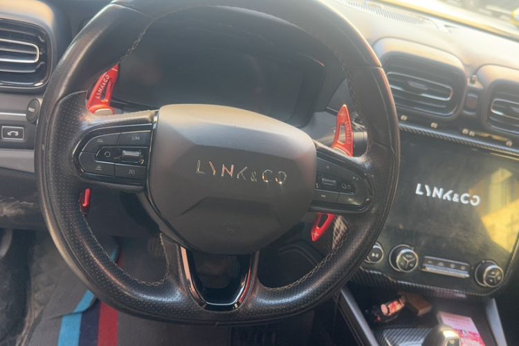 Used Lynk & Co 03 2022 1.5TD DCT JingPro Interior 2