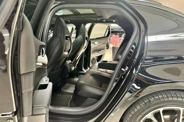 Used Lynk & Co 03 2022 1.5TD DCT JingPro Interior 3