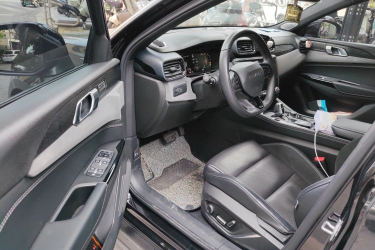 Used Lynk & Co 03 2022 1.5TD DCT JingPro Interior 3