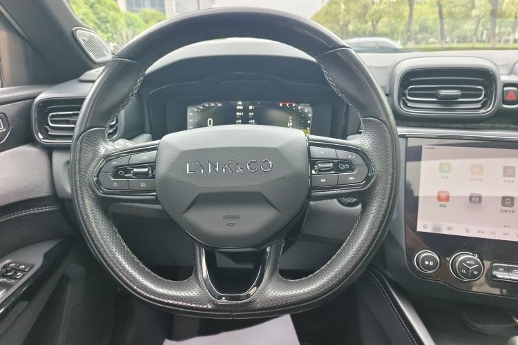 Used Lynk & Co 03 2022 2.0TD DCT JingPro Interior 5