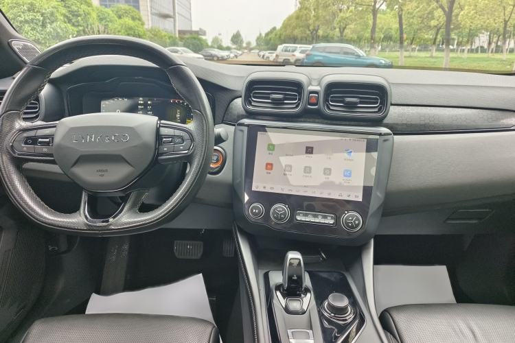 Used Lynk & Co 03 2022 2.0TD DCT JingPro Interior 6