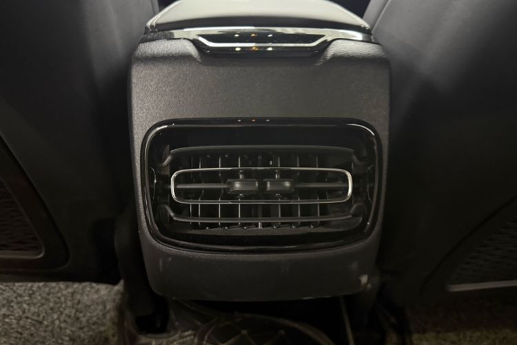 Used Lynk & Co 03 2022 2.0TD DCT JingPro Interior 7