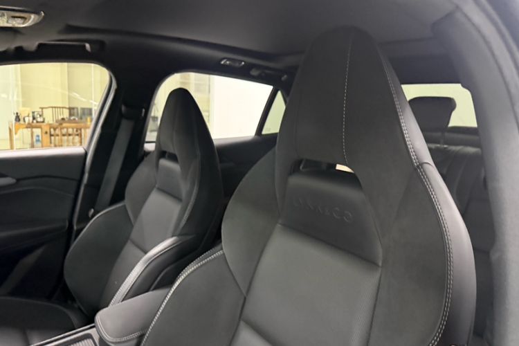 Used Lynk & Co 03 2022 2.0TD DCT JingPro Interior 8