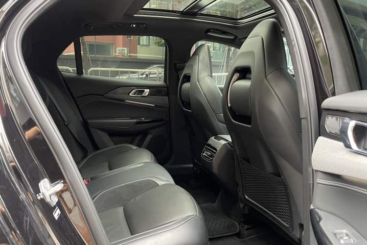 Used Lynk & Co 03 2022 1.5TD DCT JingPro Interior 9