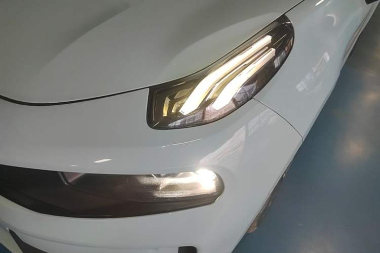 Used Lynk & Co 03 2022 1.5TD DCT JingPro Left Front Headlight
