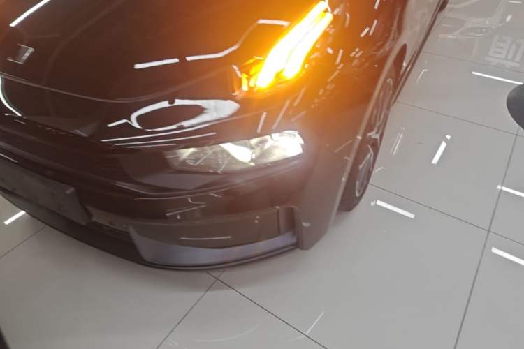Used Lynk & Co 03 2022 2.0TD DCT JingPro Left Front Headlight