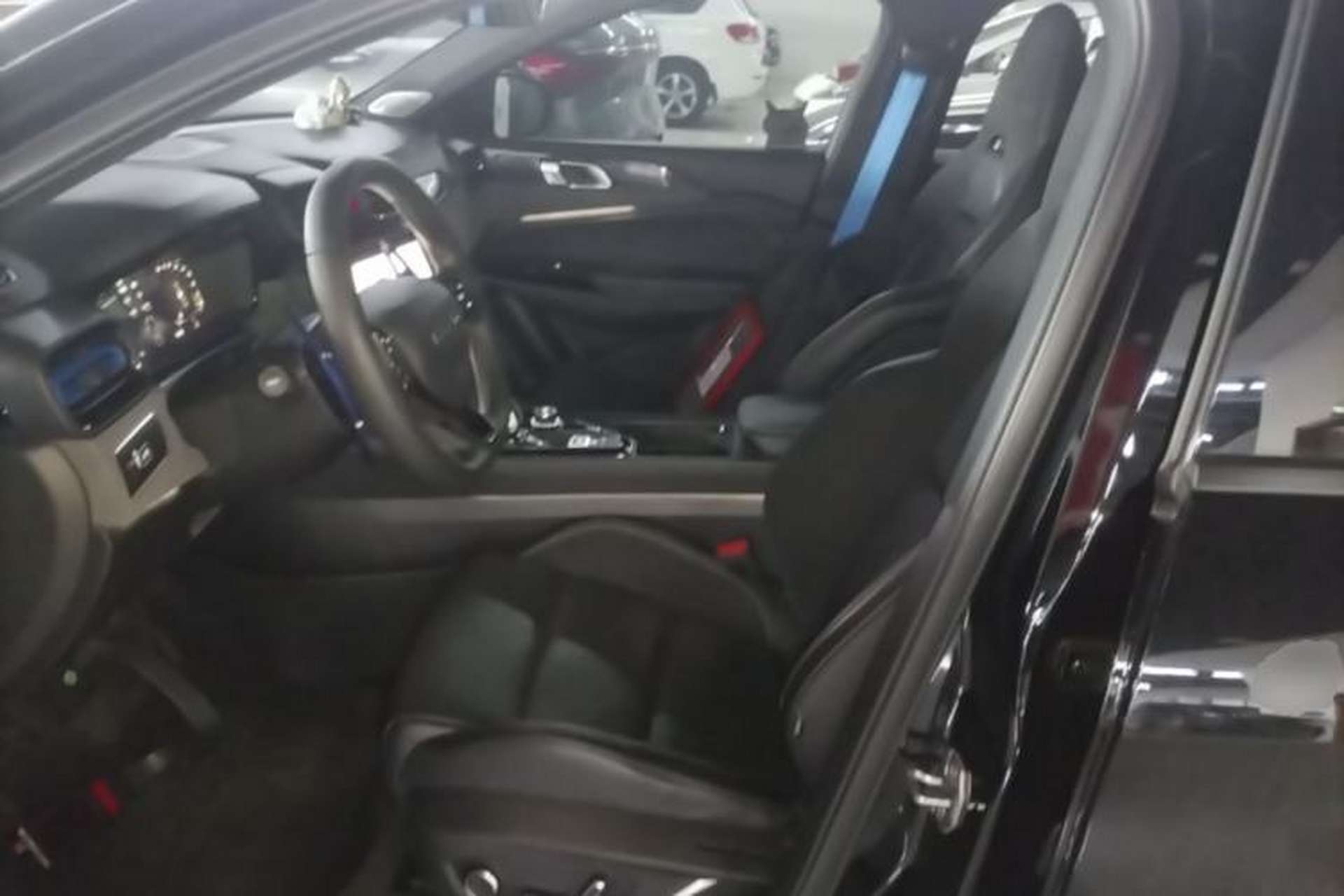 Used Lynk & Co 03 2022 2.0TD DCT JingPro Left Front Seat